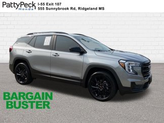 Used 2024 GMC Terrain SLE w/ Driver Convenience Package image 1