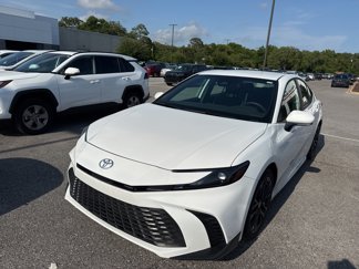 Certified 2025 Toyota Camry SE image 1