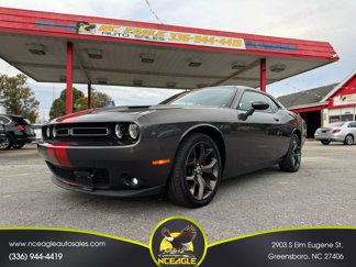 Used 2019 Dodge Challenger SXT w/ Plus Package image 1