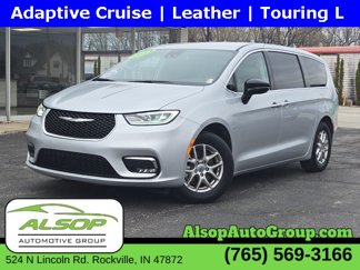 Used 2024 Chrysler Pacifica Touring-L image 1