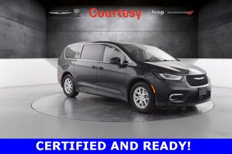 Certified 2023 Chrysler Pacifica Touring-L image 1
