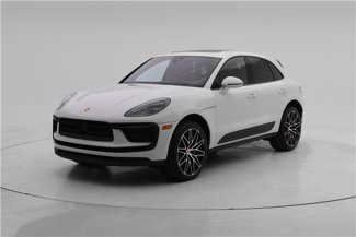 Used 2024 Porsche Macan image 1