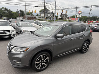 Used 2017 Nissan Rogue SL w/ SL Premium Package image 1