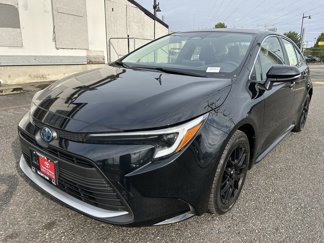 Certified 2024 Toyota Corolla XLE image 1