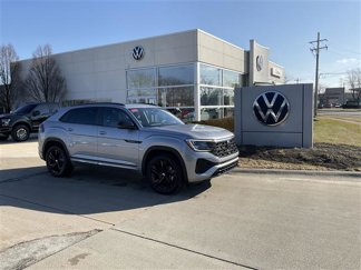 New 2025 Volkswagen Atlas Cross Sport SEL R-Line image 1