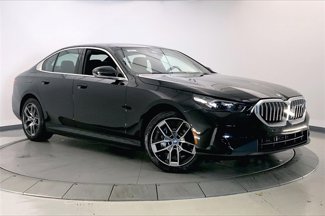 Used 2025 BMW i5 xDrive40 w/ Premium Package image 1
