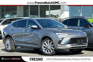 New 2025 Buick Envista Avenir image 1