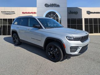 New 2025 Jeep Grand Cherokee Altitude image 1