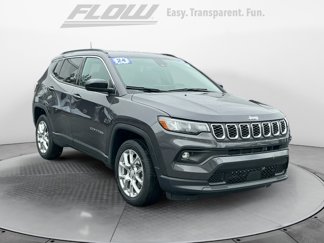 Used 2024 Jeep Compass Latitude image 1