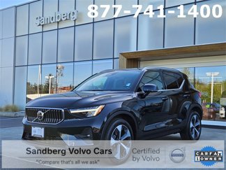 Certified 2025 Volvo XC40 B5 Plus image 1