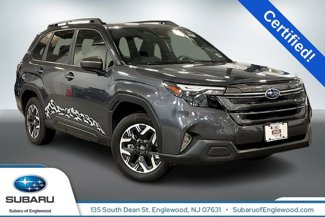 Certified 2025 Subaru Forester Premium image 1