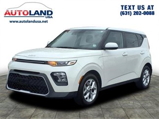 Used 2022 Kia Soul LX w/ Technology Package image 1