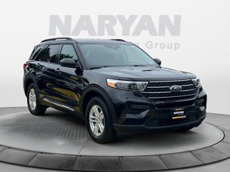 Used 2023 Ford Explorer XLT image 1