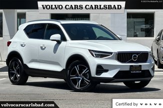 Certified 2025 Volvo XC40 B5 Core image 1