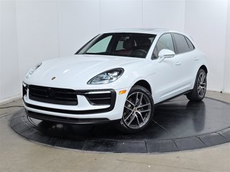 Used 2025 Porsche Macan image 1