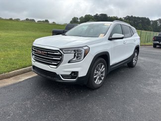 Certified 2024 GMC Terrain SLT w/ Infotainment Package II image 1