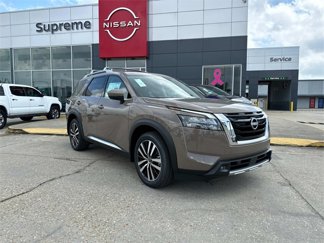 New 2025 Nissan Pathfinder Platinum image 1