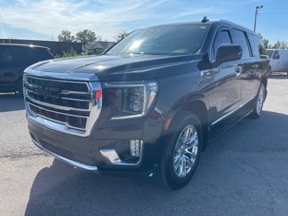 Used 2023 GMC Yukon XL SLT w/ SLT Luxury Package image 1