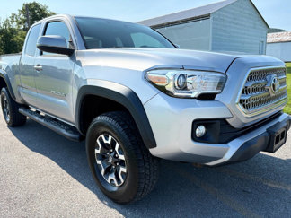 Used 2016 Toyota Tacoma TRD Off-Road image 1
