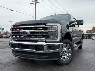 New 2025 Ford F250 4x4 Crew Cab Super Duty image 1
