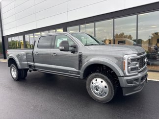 New 2025 Ford F450 Platinum image 1