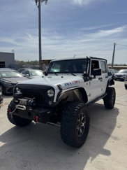 Used 2015 Jeep Wrangler Unlimited Rubicon w/ Connectivity Group image 1