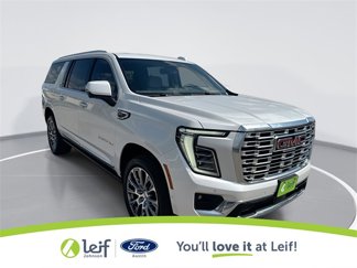 Used 2025 GMC Yukon XL Denali w/ Sun & Power Step Package image 1
