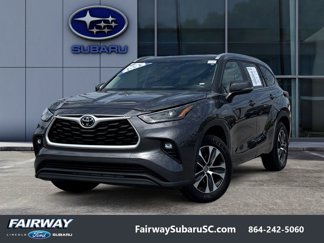 Used 2023 Toyota Highlander XLE image 1