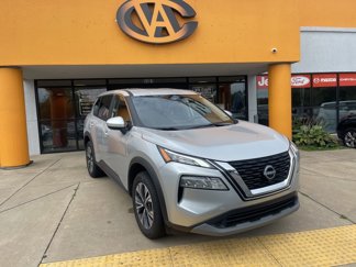 Used 2023 Nissan Rogue SV image 1