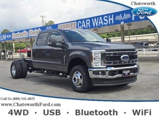New 2025 Ford F350 4x4 Crew Cab DRW Super Duty image 1