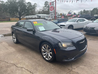 Used 2019 Chrysler 300 S image 1