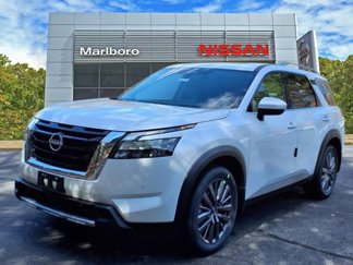 New 2025 Nissan Pathfinder SL w/ SL Premium Package image 1
