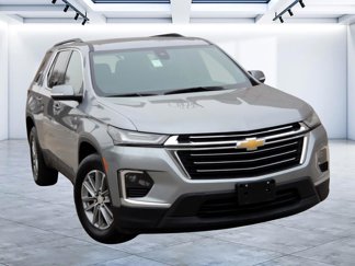 Used 2023 Chevrolet Traverse LT image 1
