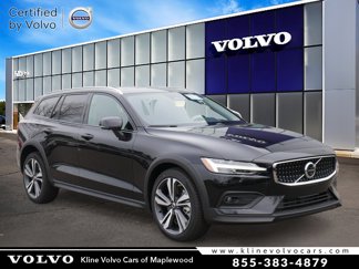 New 2026 Volvo V60 B5 Cross Country Plus image 1