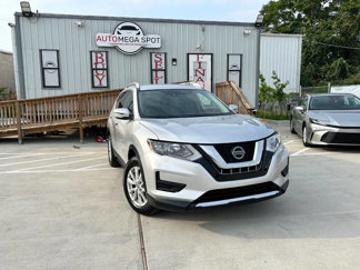 Used 2020 Nissan Rogue SV image 1