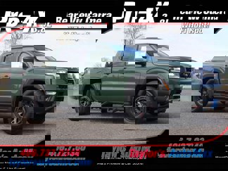 New 2025 Nissan Frontier PRO-4X w/ Pro Convenience Package image 1