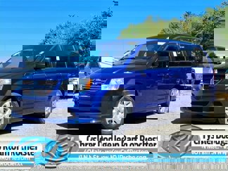 Used 2018 Dodge Grand Caravan SE w/ UConnect Hands-Free Group image 1