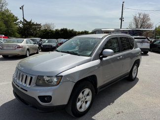 Used 2016 Jeep Compass Latitude image 1