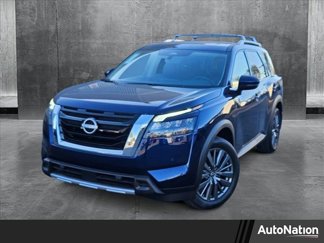 New 2025 Nissan Pathfinder SL w/ SL Premium Package image 1