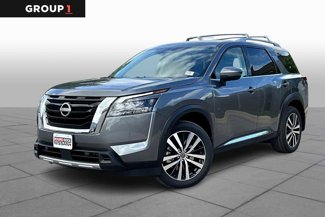 New 2025 Nissan Pathfinder Platinum image 1