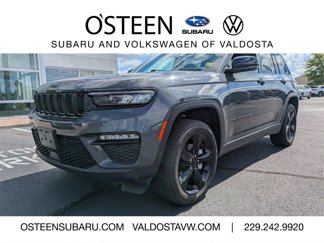 Used 2024 Jeep Grand Cherokee Limited w/ Black Appearance Package image 1