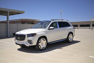 Used 2024 Mercedes-Benz Maybach GLS 600 4MATIC image 1