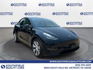 Used 2021 Tesla Model Y Long Range image 1