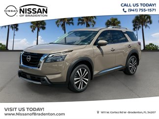 New 2025 Nissan Pathfinder Platinum image 1