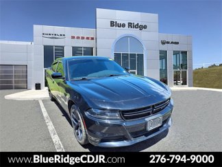 Used 2019 Dodge Charger SXT image 1