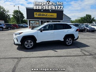 Used 2022 Toyota RAV4 LE image 1