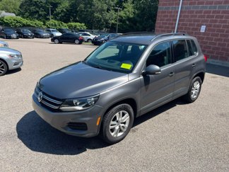 Used 2015 Volkswagen Tiguan S image 1