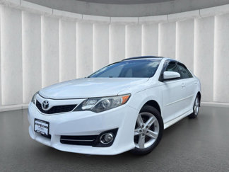 Used 2013 Toyota Camry SE image 1