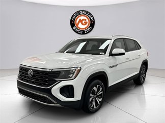 Used 2024 Volkswagen Atlas Cross Sport SE image 1