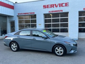 Used 2023 Hyundai Elantra SE w/ Preferred Accessory Package image 1